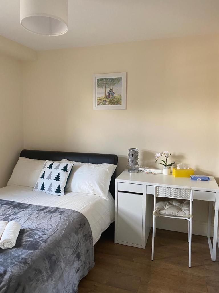 Lovely Private Rooms In Camden, Central Londres Exterior foto