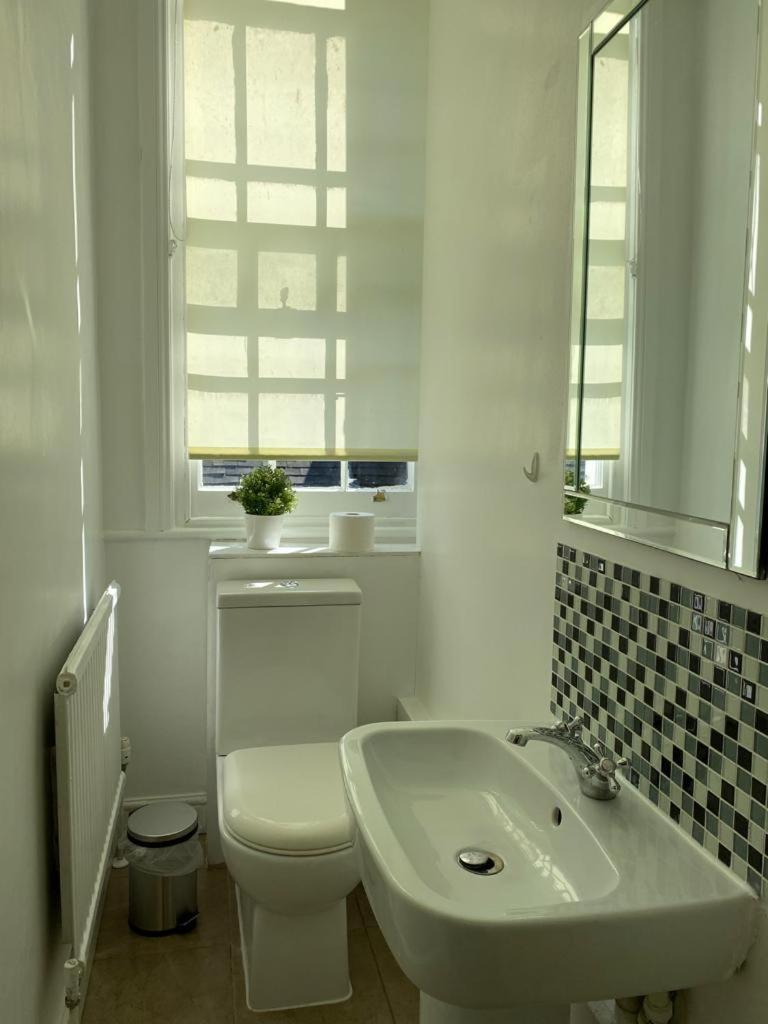 Lovely Private Rooms In Camden, Central Londres Exterior foto